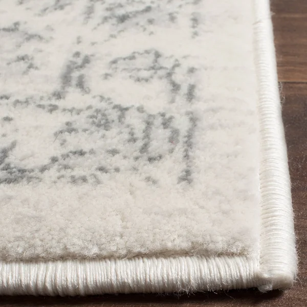 Safavieh Carnegie Light Grey & Cream 4& x 6& Rug