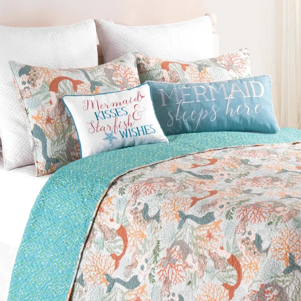 Cu0026F Home Dancing Waters Quilt Set Size: King