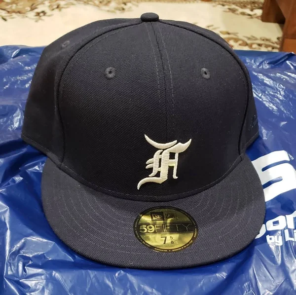 New Era Mens x Fear of God Fitted Cap - Navy/White Size 7 5/8