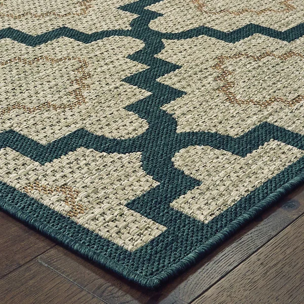 Higgins Quatrefoil Trellis Grey/ Blue Indoor-Outdoor Area Rug by Havenside Home - 5&3x22 x 7&3x22 - Grey/Blue