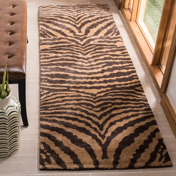 Safavieh Soho Rug SOH434E Black, Brown, 5& x 8&