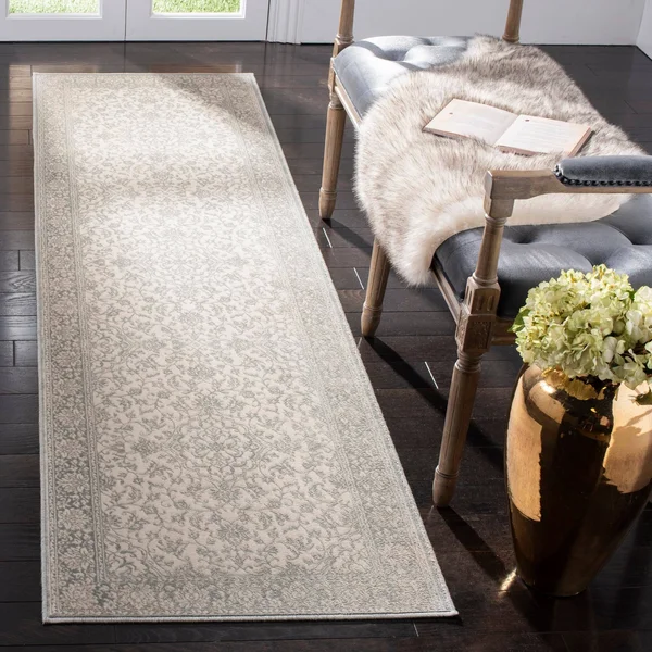 Safavieh Noble 2&7x22 x 4& Rug in Dark Blue and Ivory