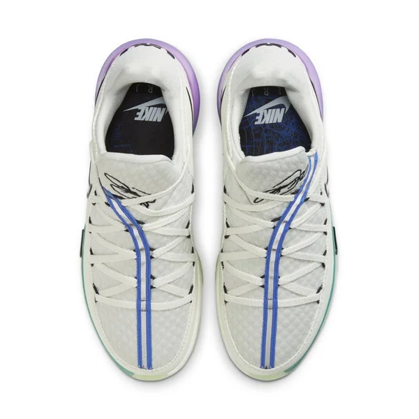 Nike Lebron 17 Low Basketball Shoes in White/Spruce Aura Size 4.0 - Knit