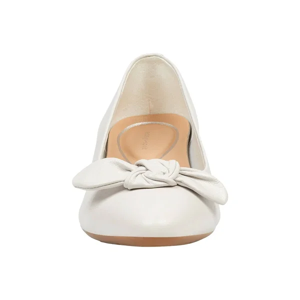 Easy Spirit Women's Calasee Pointed Toe Pump - Size: 7, Leather