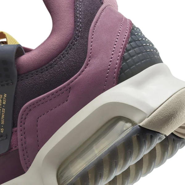 Jordan MA2 Women's Shoes in Purple - Size: 5, CW5992-500