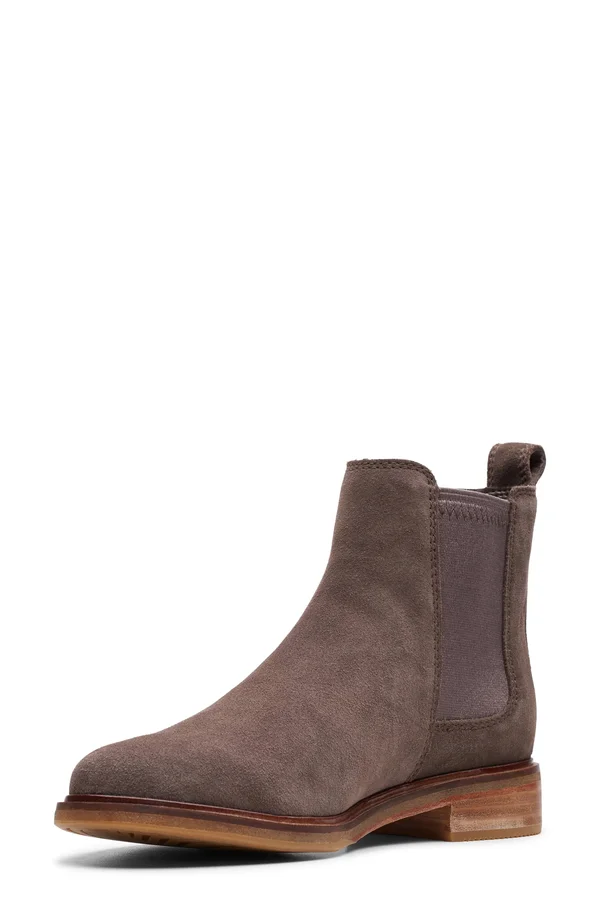 Clarks Women's Clarkdale Arlo Boot Taupe Suede 7