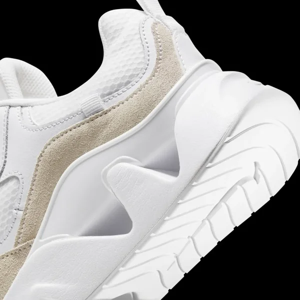 Nike RYZ 365 2 White Women's Shoes - Size: 5.5