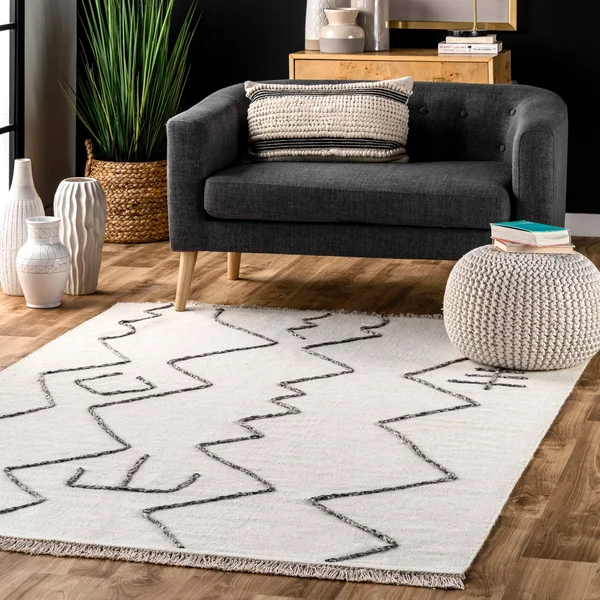 nuLOOM Moira Tribal Flatweave Tassel Area Rug, Size: 3& x 5&