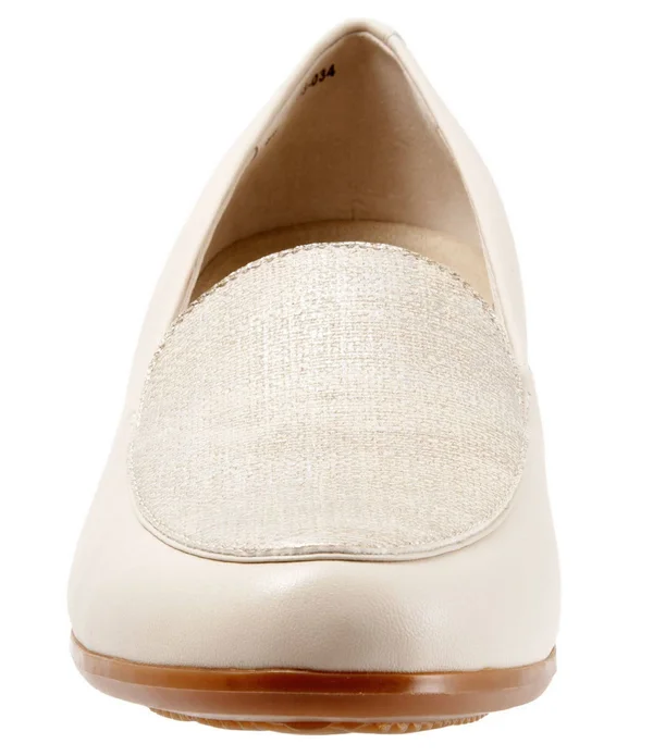 Trotters Women's Monarch - Nude Metallic Linen Size: 10 N