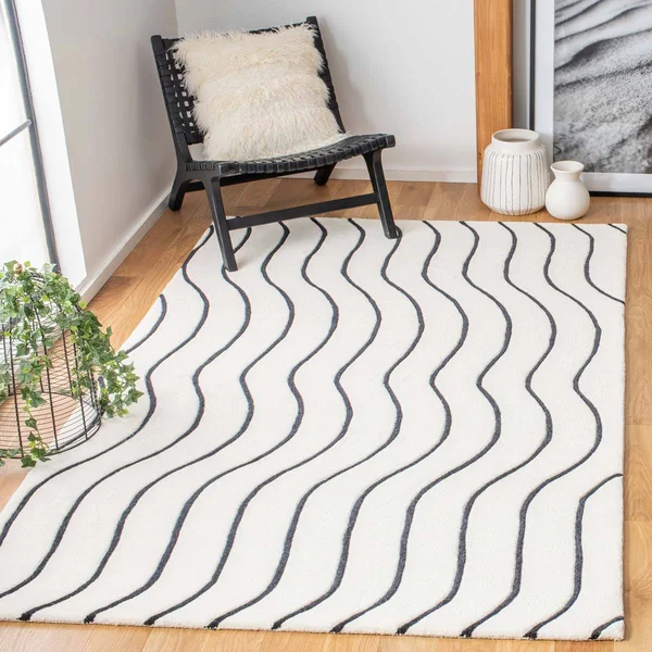 Safavieh Fifth Avenue Rug Collection FTV113A - Ivory, Black - 7' x 7' Square