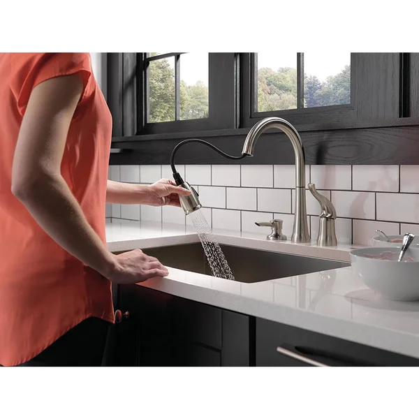 Delta 16970 SSSD DST Single Handle Pull Down Kitchen Faucet with Soap