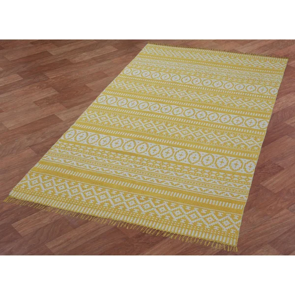 Complex Yellow Geo 2 ft. 6 in. x 8 ft. Runner
