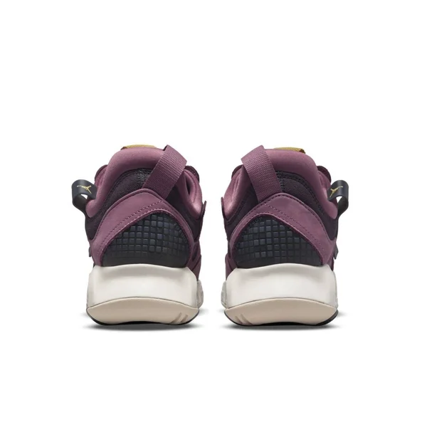 Jordan MA2 Women's Shoes in Purple - Size: 5, CW5992-500