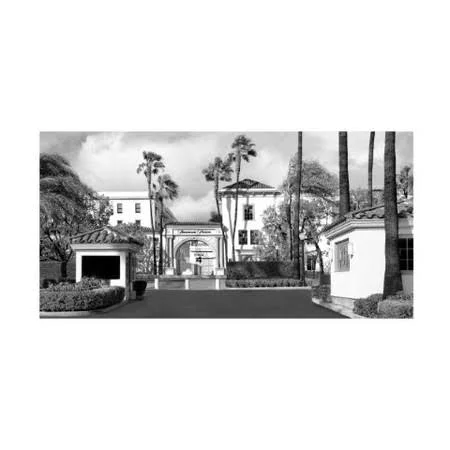 Trademark Fine Art Ic02198-C1632Gg Golie Miamee 'Paramount Stage' Canv