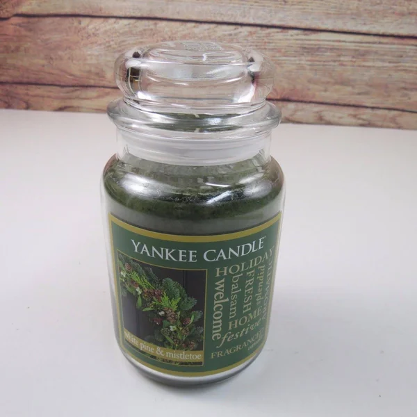 Yankee Candle Large Jar Candle, White Pine & Mistletoe
