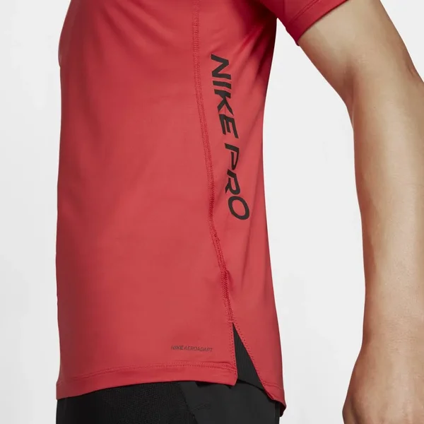 Nike Pro Aeroadapt Men's Short-Sleeve Top in Red - Size: Medium, BV5510-631