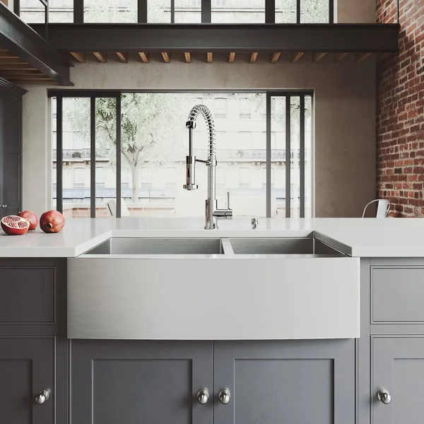 VIGO 33-inch Farmhouse Stainless Steel Kitchen Sink, Two Grids and Two Strainers