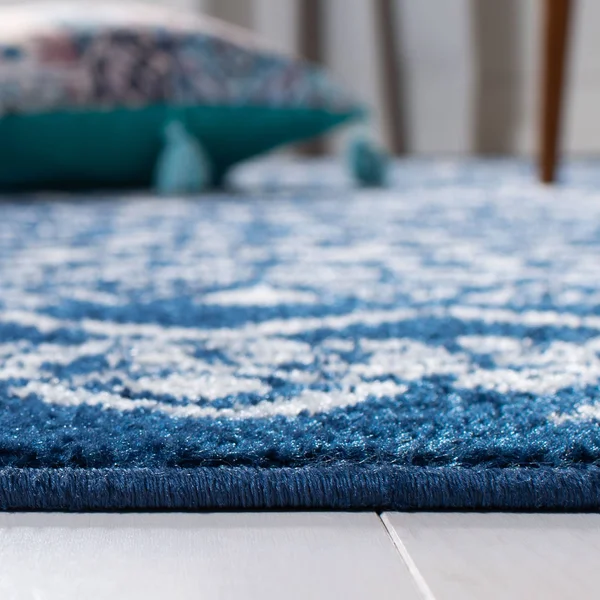 Safavieh 5&3x22 x 7&6x22 Navy/Ivory Tulum TUL-268 Area Rug