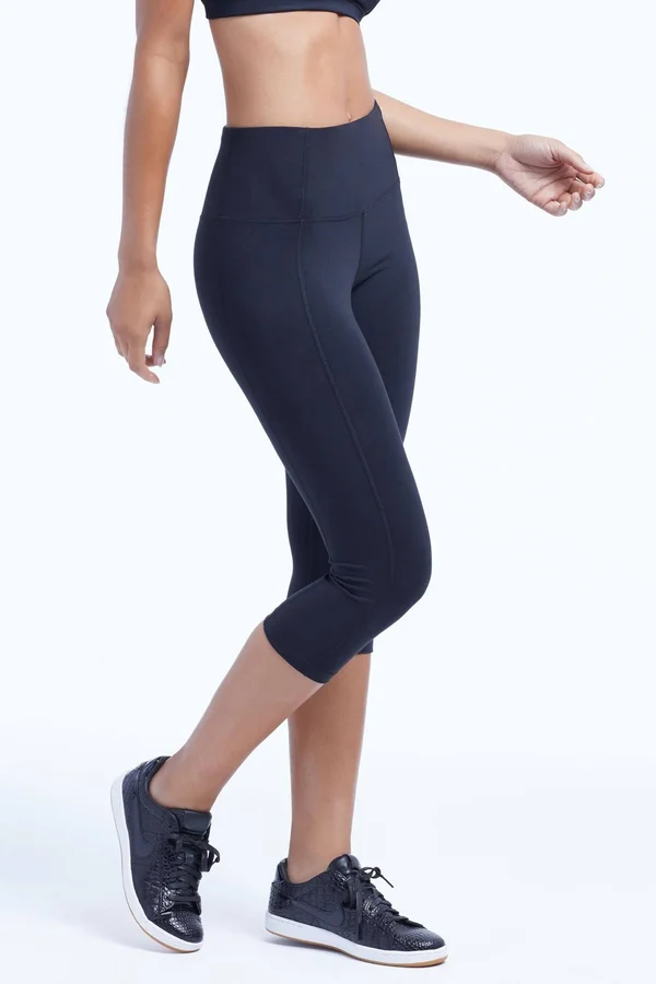 Marika Women's Brooke High Rise Tummy Control Capri Leggings - Black - L