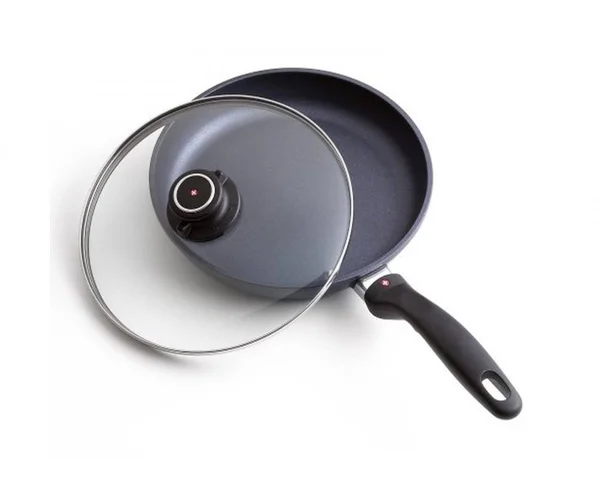 Swiss Diamond 10.25x22 Fry Pan with Lid