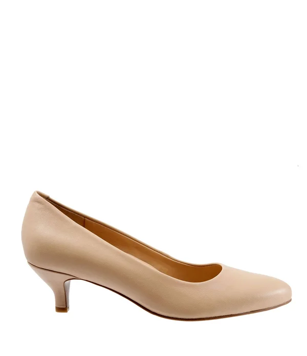 Trotters Kiera 6.5 Women's Nude