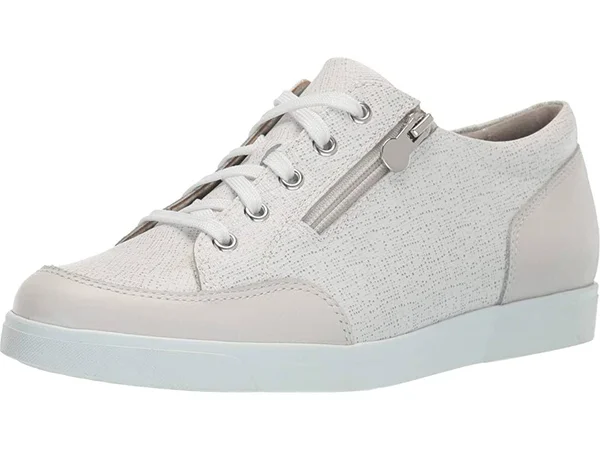 Women's Munro Gabbie Sneaker, Size 5 M - White