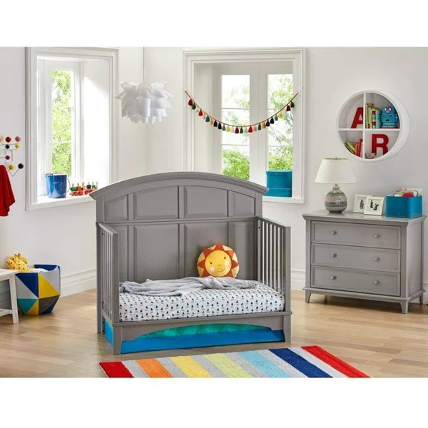 Kolcraft Brooklyn 4-in-1 Convertible Crib