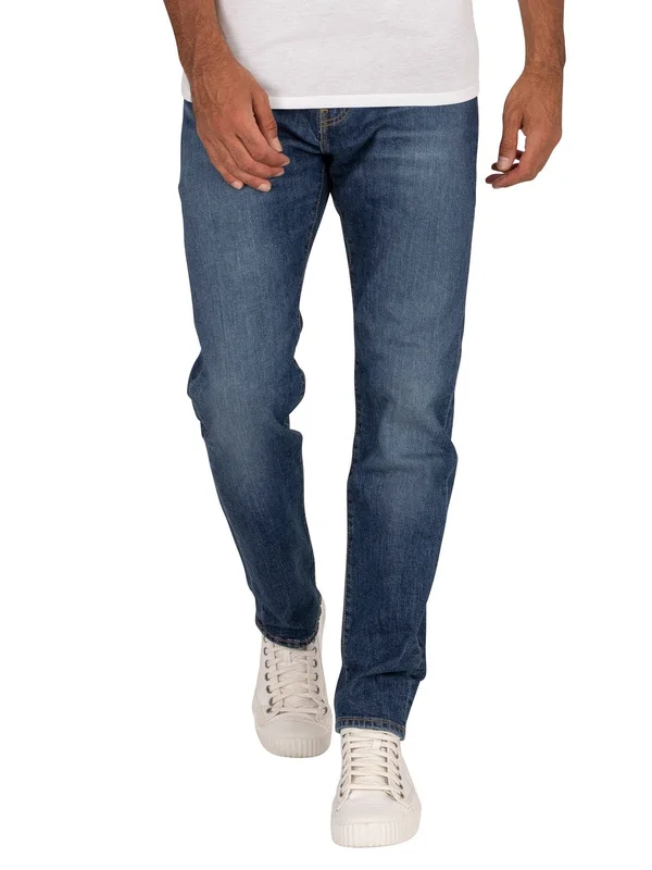 Levis 502 Regular Tapered Jeans Blue
