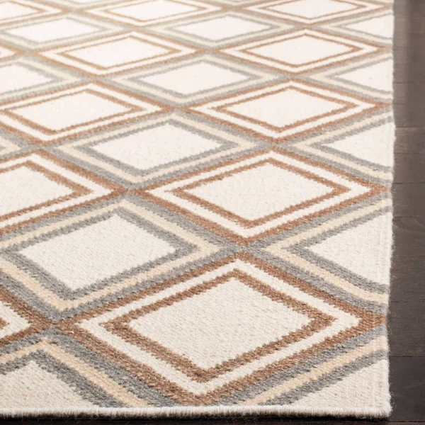 Safavieh Dhurries Ivory, Blue Area Rug; 5' x 8'