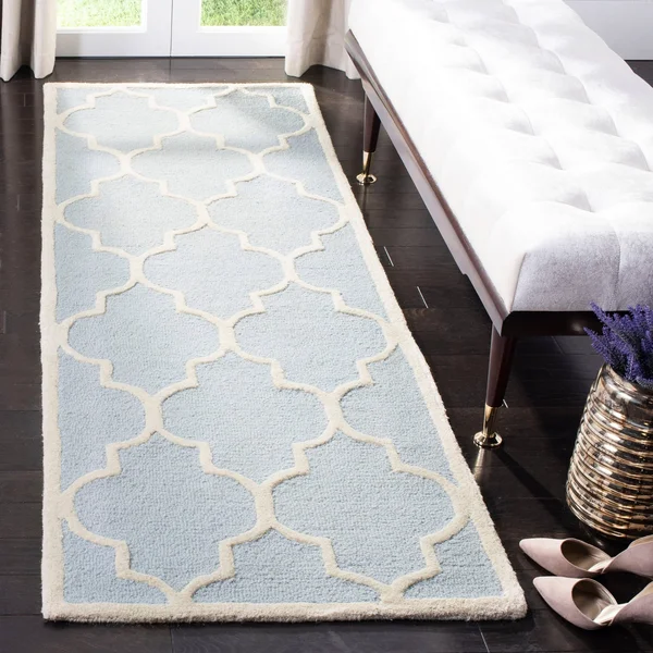 Safavieh Cambridge Light Blue/Ivory 2 ft. 6 in. x 6 ft. Rug Runner
