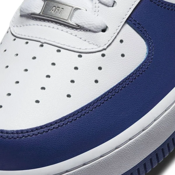Nike Air Force 1 07 Shoes - Size 7.5