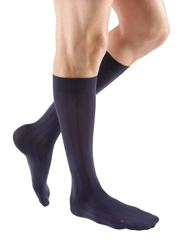 Mediven for Men Classic 30-40 mmHg Knee High - Extra Wide Calf, VI, Tall, Navy