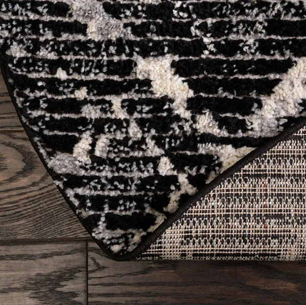Rugs.com Tucson Collection Rug 3 ft Round Black Low Rug Perfect for Kitchens - Dining Rooms, Size: 3& x 3&