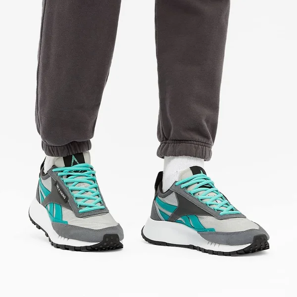 Reebok CL Legacy Assassin&s Creed Grey/Black