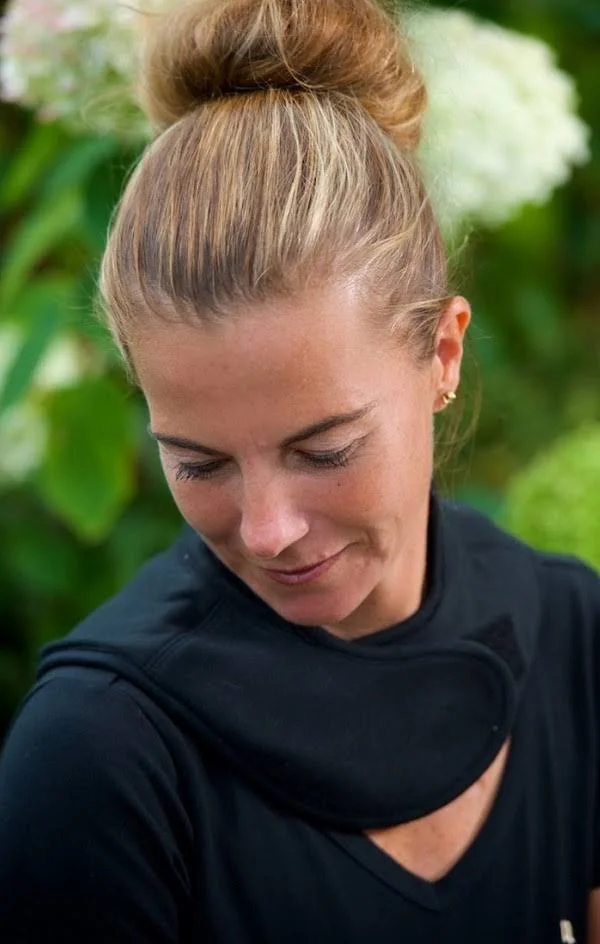 Back on Track Neck Therapy Brace with Hook & Loop Closure - Unisex, S, Black