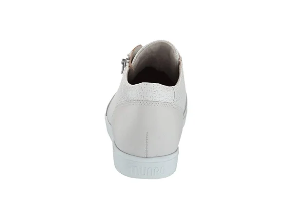 Women's Munro Gabbie Sneaker, Size 5 M - White