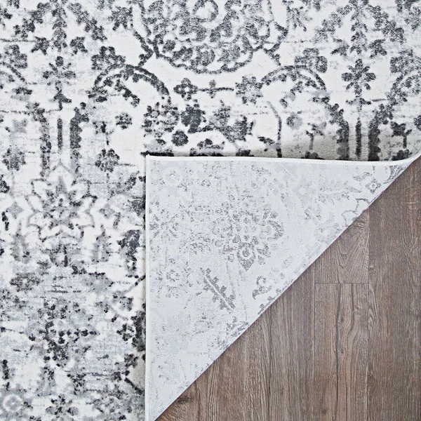 Couristan Calinda Marlowe 3&3x22 x 5&3x22 Chrome Area Rug