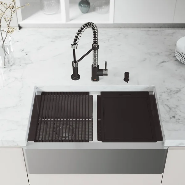 Vigo Oxford Stainless Steel 33 in Double Bowl Flat Farmhouse Apron-Front Workstation Kitchen Sink with Faucet and Accessories, S
