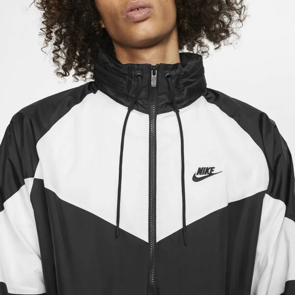 Nike Men's Sportswear Hooded Windrunner Jacket - Black/White