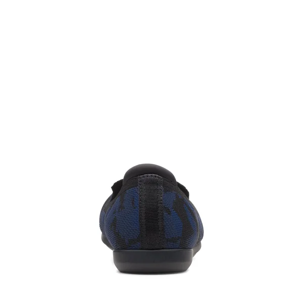 Women's Clarks Carly Dream Navy Camo Navy Camo, 7.5, M