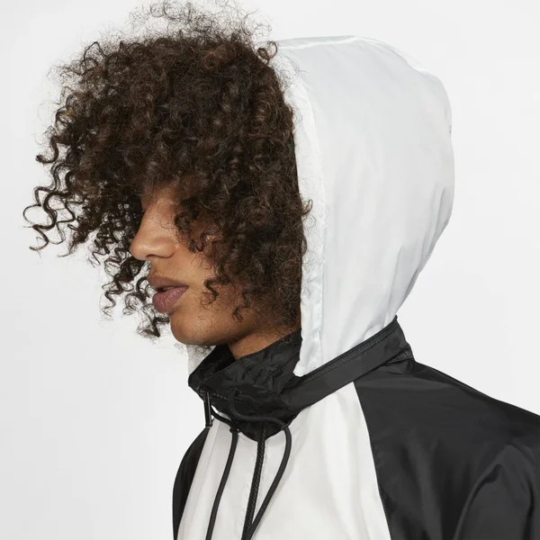 Nike Men's Sportswear Hooded Windrunner Jacket - Black/White