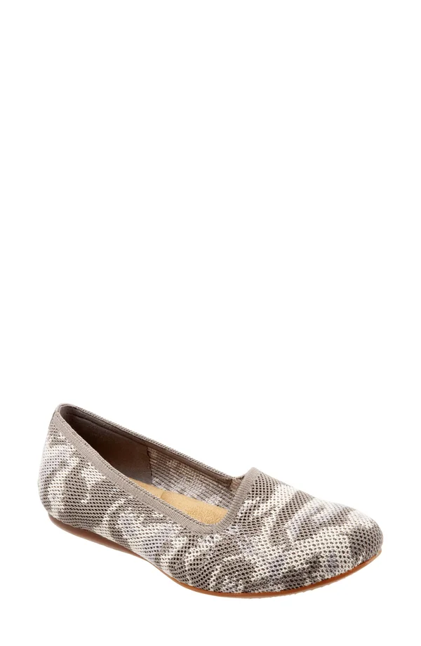 Women's SoftWalk Sicily Flat - Warm Grey - Size 5.5