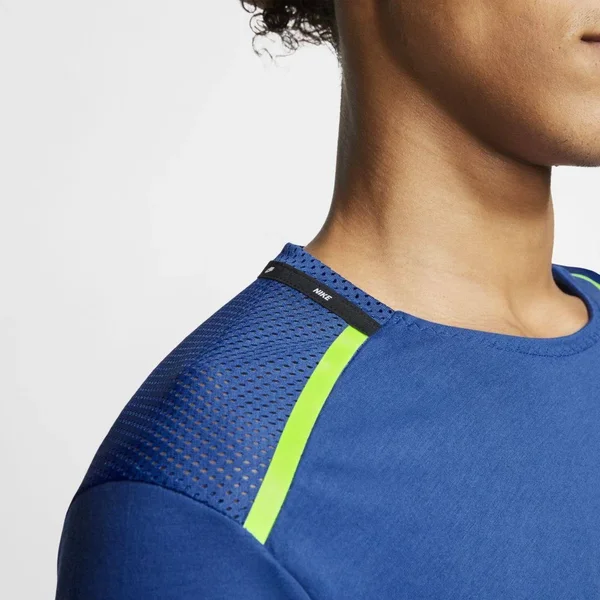 Nike Wild Run Men's Short-Sleeve Mesh Running Top