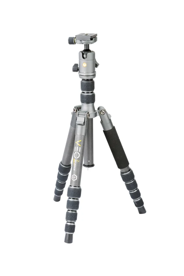 Vanguard Used VEO 2 Go 265CB Travel Tripod Kit with 5-Section Carbon Fiber Tripod & T-50 Compact Ball Head - 56.25x22 Extende