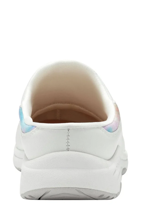 Women's Easy Spirit Traveltime Slip-On Sneaker - Size 8 WW - White