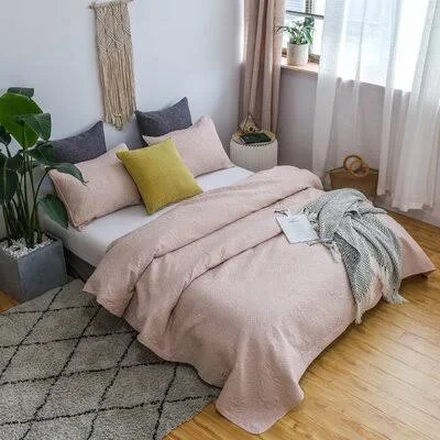 Gilchrist Reversible Quilt Set Ophelia & Co. Size: Queen Quilt + 2 Standard Shams, Color: Blush Pink